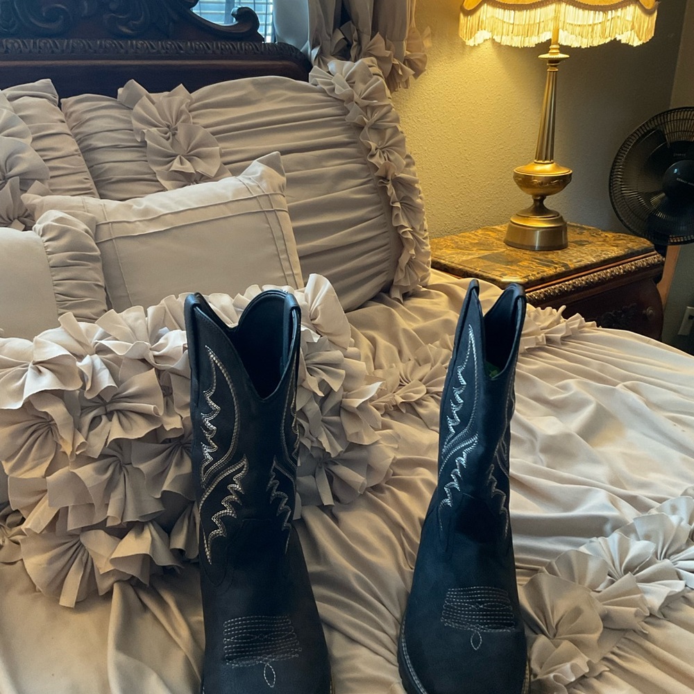 Mens Classic Black Western Boots